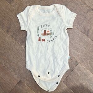 Baby bodysuit onesie